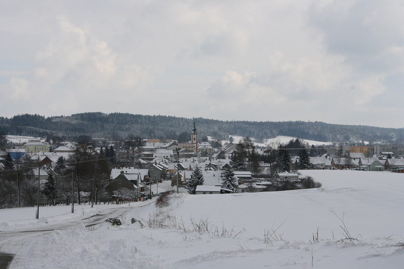 Rozhledna Havlova hora — panoramatický výhled do krajiny České Kanady od Nové Bystřice